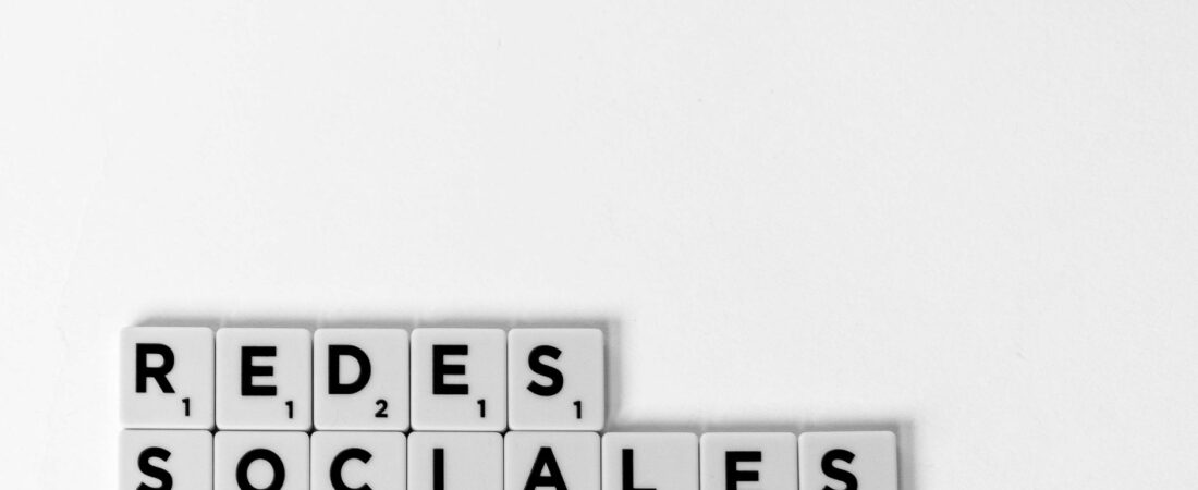 Desbloquea el poder de las redes sociales con prompts para ChatGPT
