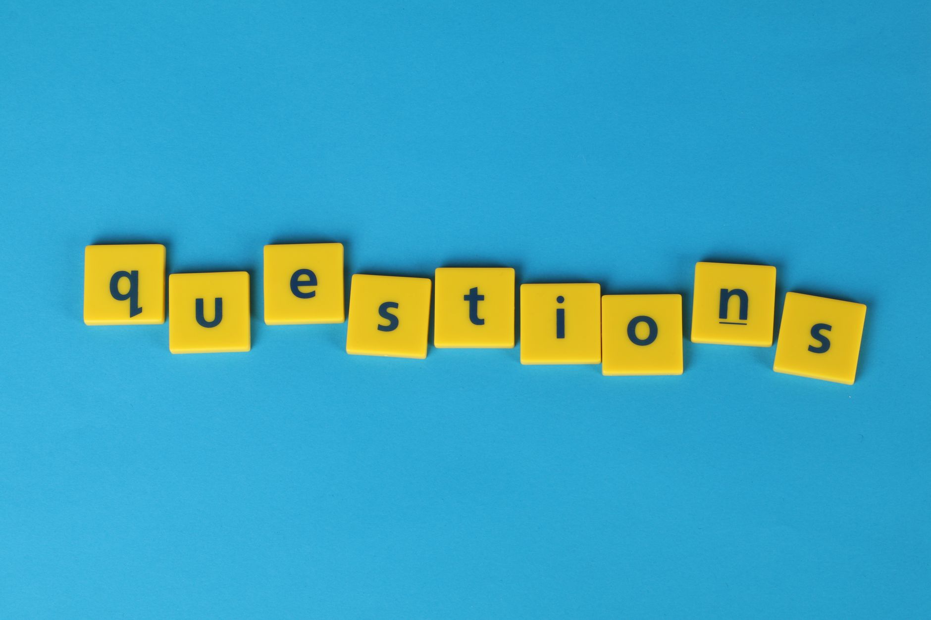 Crear FAQs de producto efectivas con prompts de IA