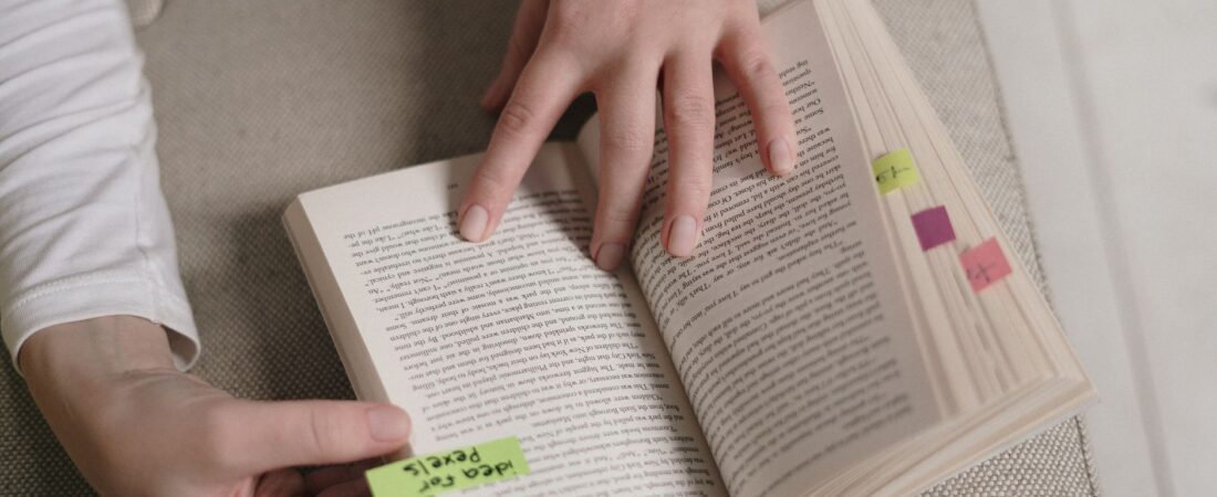 Cómo encadenar prompts para tareas complejas con IA de manera efectiva