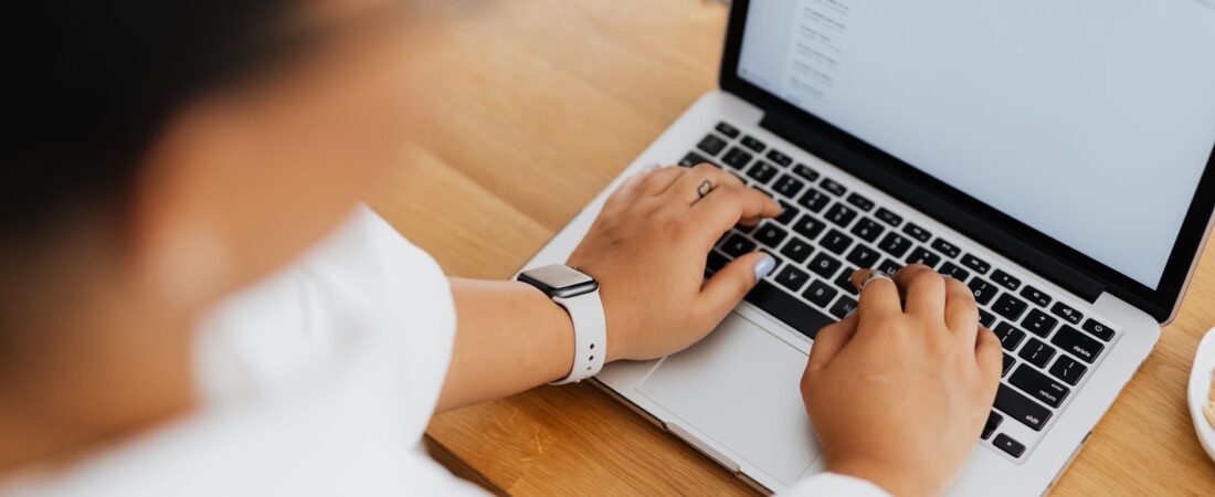 El truco de prompts para emails español que impulsa tu ROI