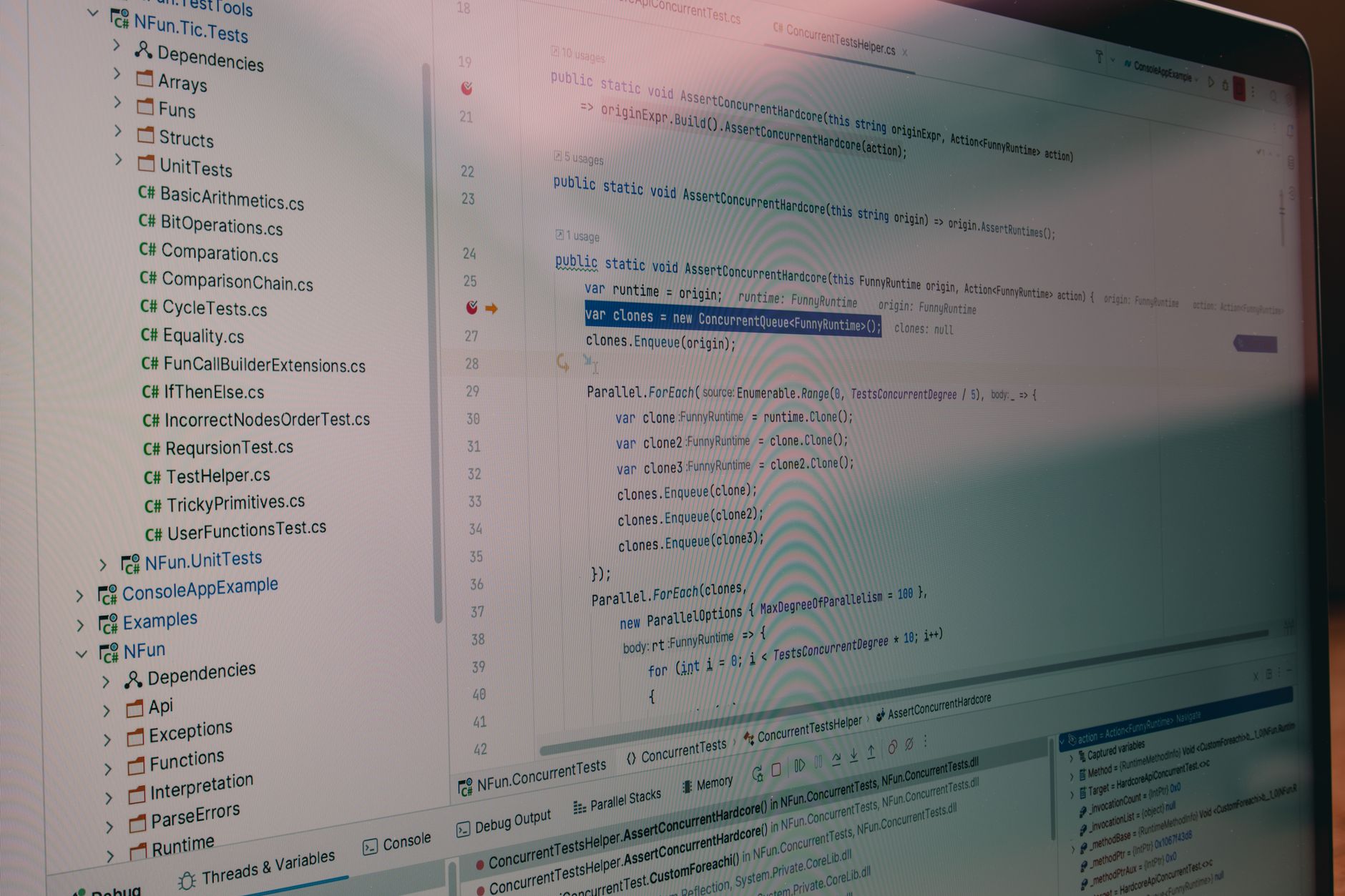 El truco de los expertos para usar variables en prompts y obtener mejores resultados